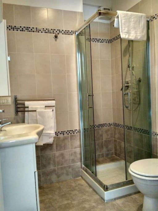 Tra S.Orsola E Fiera Apartment Bologna Ngoại thất bức ảnh